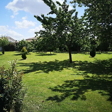 La Roseraie Nyaraló Tonneins